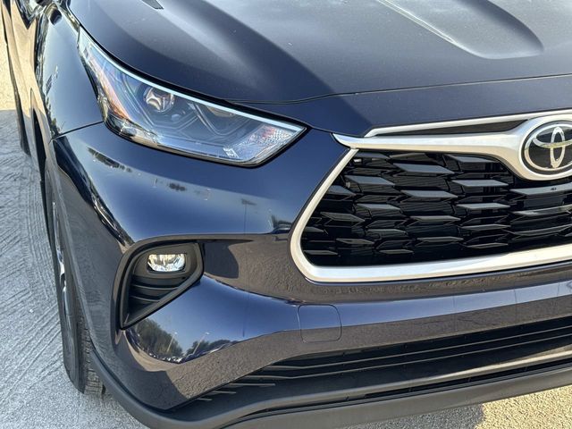 Thumbnail: 2026 Toyota Highlander - 22