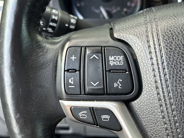 Thumbnail: 2015 Toyota Highlander - 28