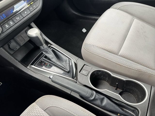 Thumbnail: 2015 Toyota Corolla - 15