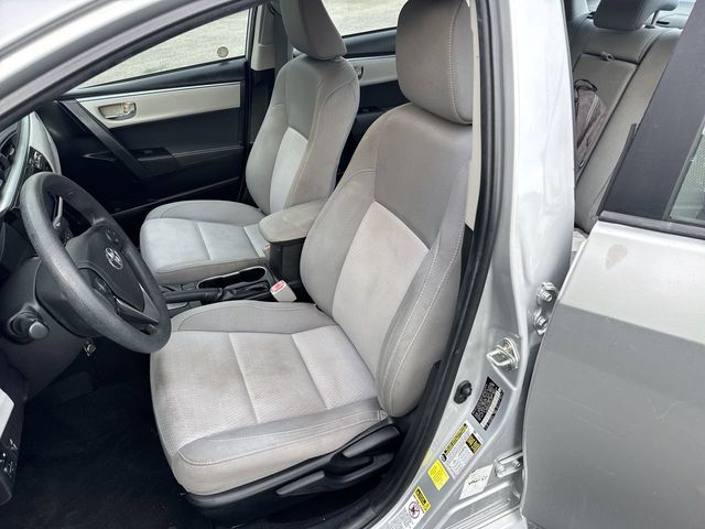 Thumbnail: 2015 Toyota Corolla - 9