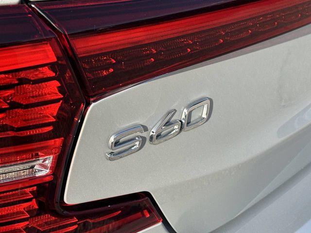 Thumbnail: 2024 Volvo S60 - 7