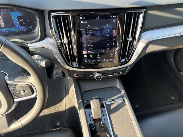 Thumbnail: 2024 Volvo S60 - 13