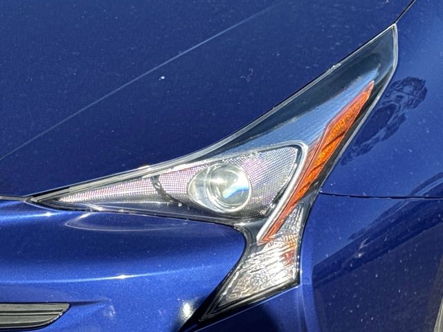 Thumbnail: 2017 Toyota Prius - 21