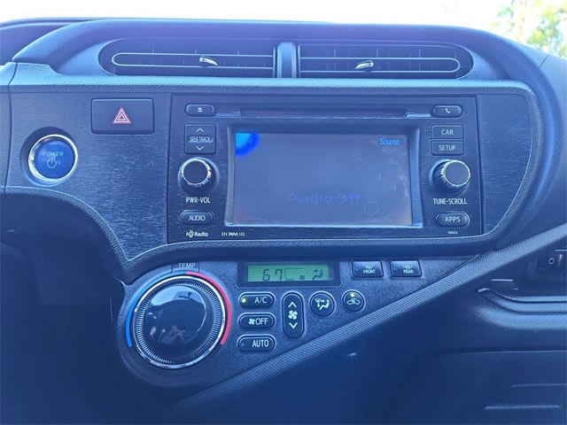 Thumbnail: 2012 Toyota Prius c - 29