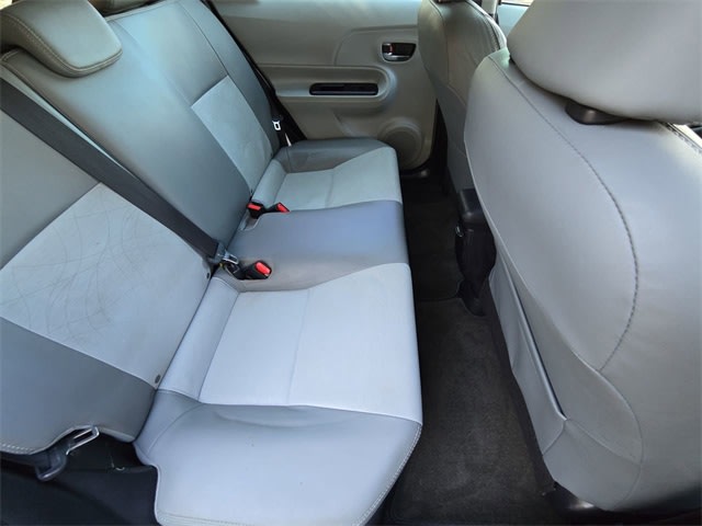 Thumbnail: 2012 Toyota Prius c - 25