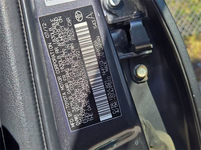 Thumbnail: 2012 Toyota Prius c - 17