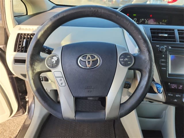 Thumbnail: 2012 Toyota Prius v - 8