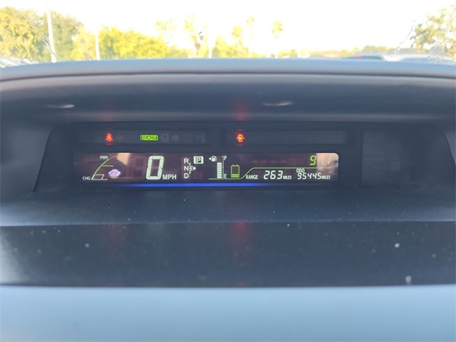 Thumbnail: 2012 Toyota Prius v - 28