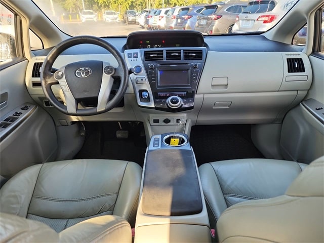 Thumbnail: 2012 Toyota Prius v - 2