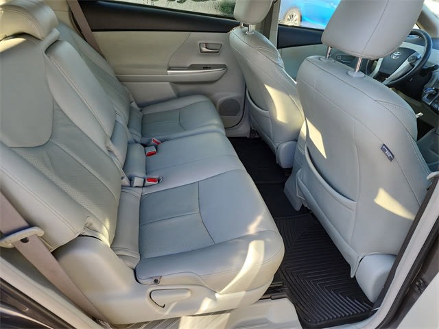Thumbnail: 2012 Toyota Prius v - 22