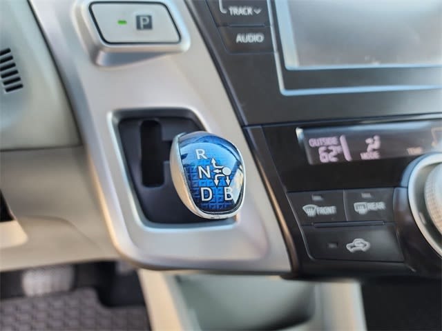 Thumbnail: 2012 Toyota Prius v - 13