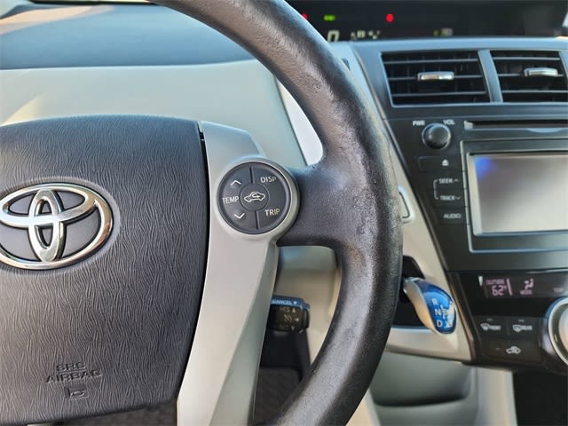 Thumbnail: 2012 Toyota Prius v - 24