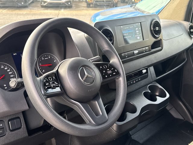 Thumbnail: 2023 Mercedes-Benz Sprinter - 2