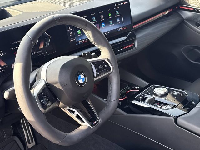 Thumbnail: 2026 BMW 5 Series - 2