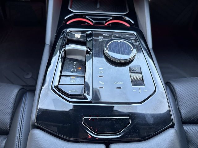 Thumbnail: 2026 BMW 5 Series - 14
