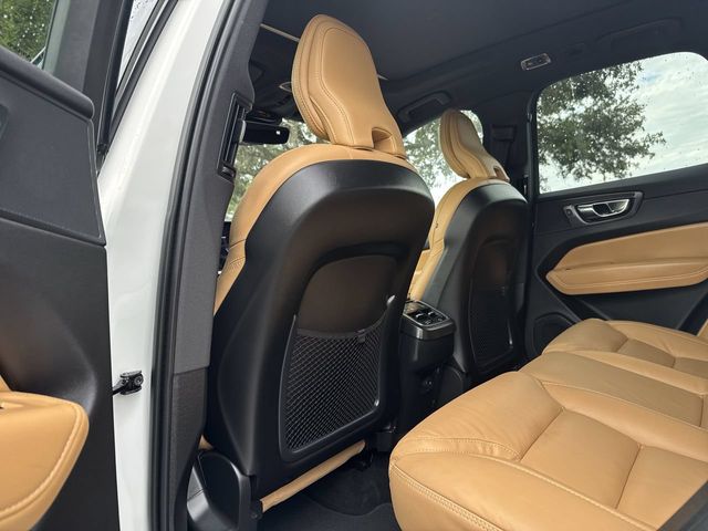 Thumbnail: 2021 Volvo XC60 - 11