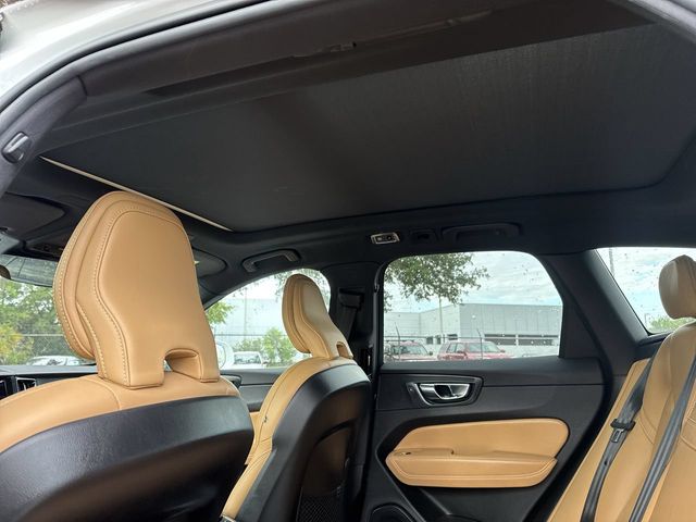 Thumbnail: 2021 Volvo XC60 - 26