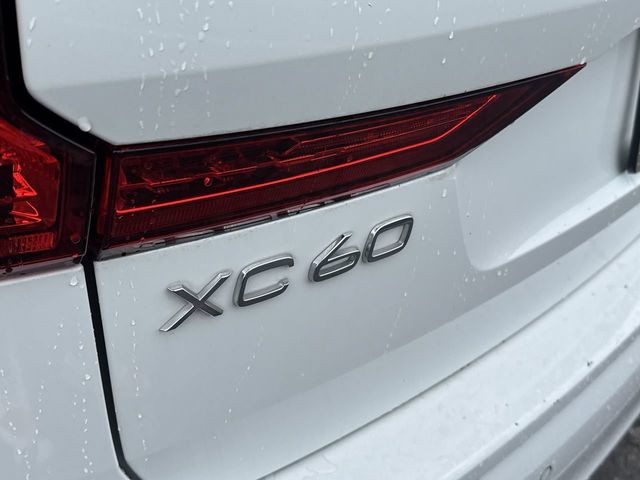 Thumbnail: 2021 Volvo XC60 - 7