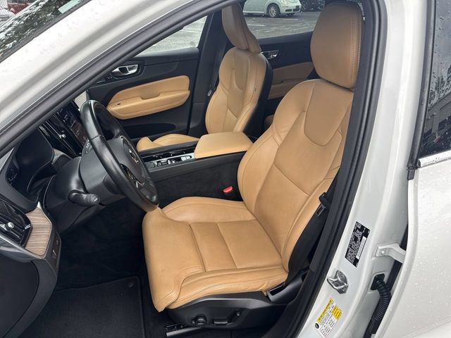 Thumbnail: 2021 Volvo XC60 - 9
