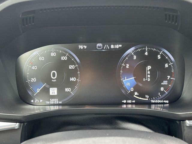 Thumbnail: 2021 Volvo XC60 - 16