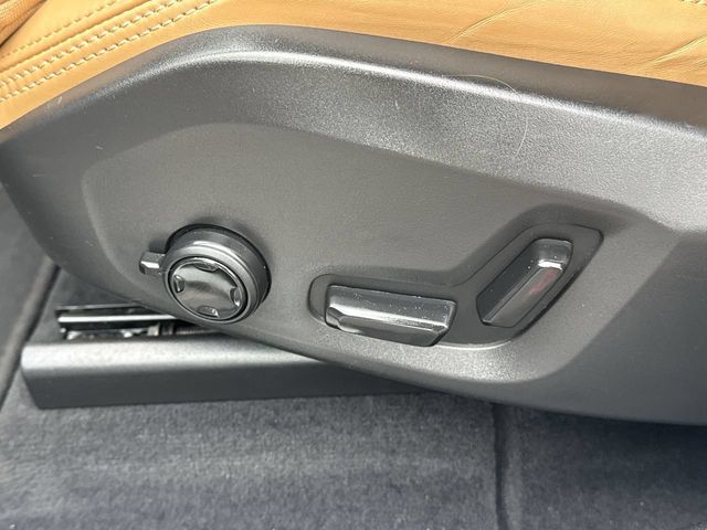 Thumbnail: 2021 Volvo XC60 - 25