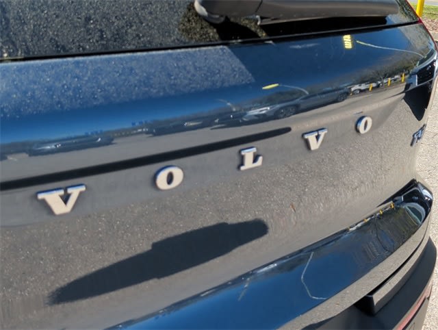 Thumbnail: 2021 Volvo XC40 - 7