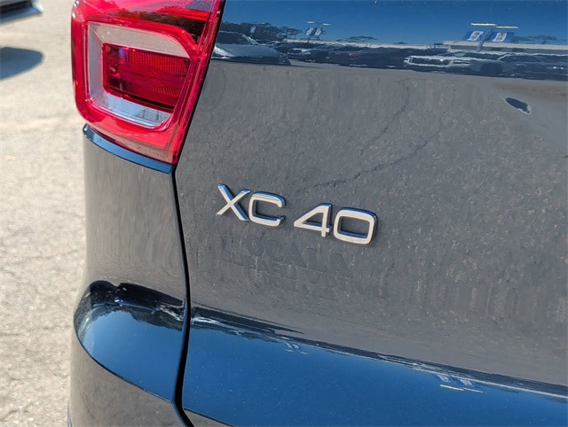 Thumbnail: 2021 Volvo XC40 - 20