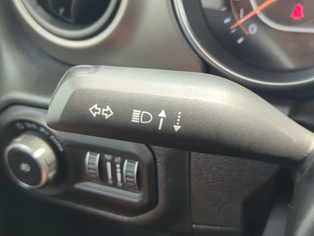 Thumbnail: 2020 Jeep Wrangler - 33