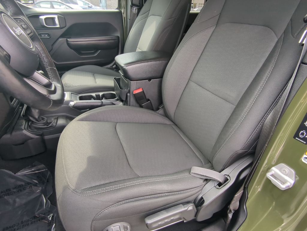 Thumbnail: 2020 Jeep Wrangler - 12