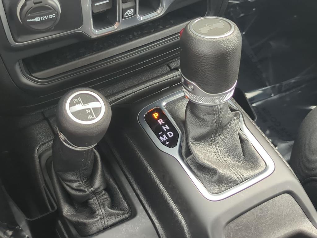 Thumbnail: 2020 Jeep Wrangler - 15