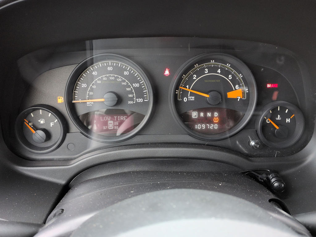 Thumbnail: 2014 Jeep Patriot - 16