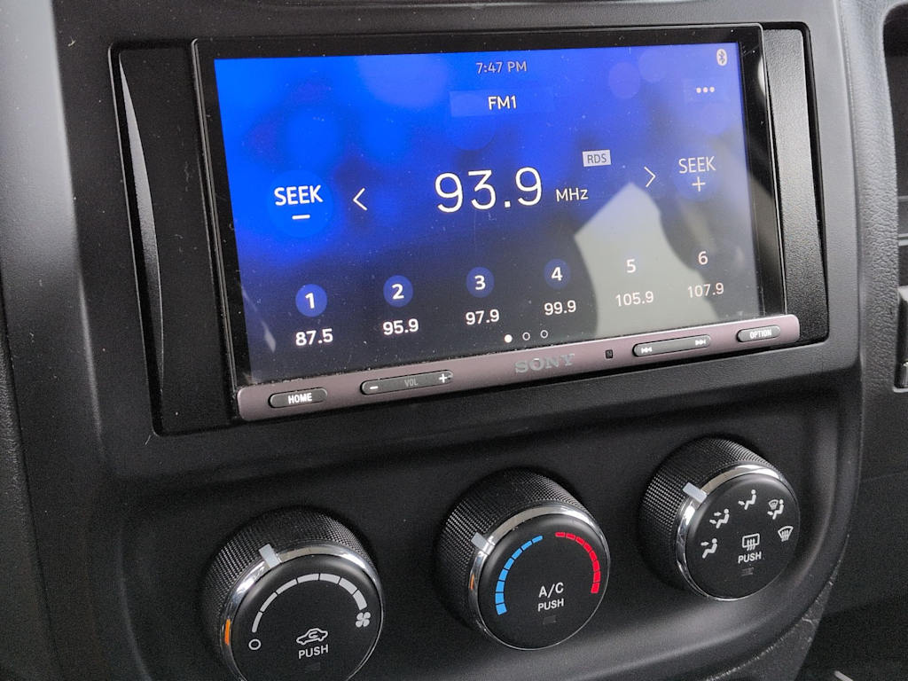 Thumbnail: 2014 Jeep Patriot - 35