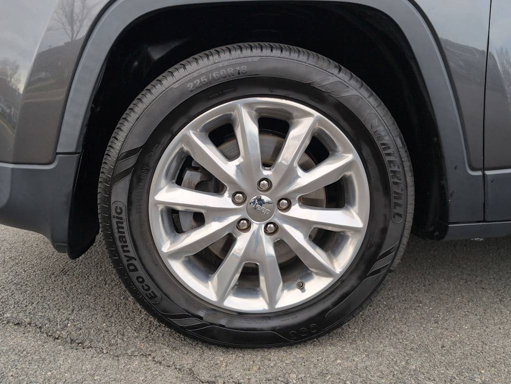 Thumbnail: 2015 Jeep Cherokee - 8