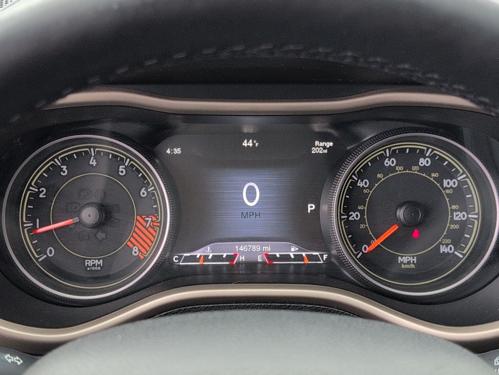 Thumbnail: 2015 Jeep Cherokee - 35