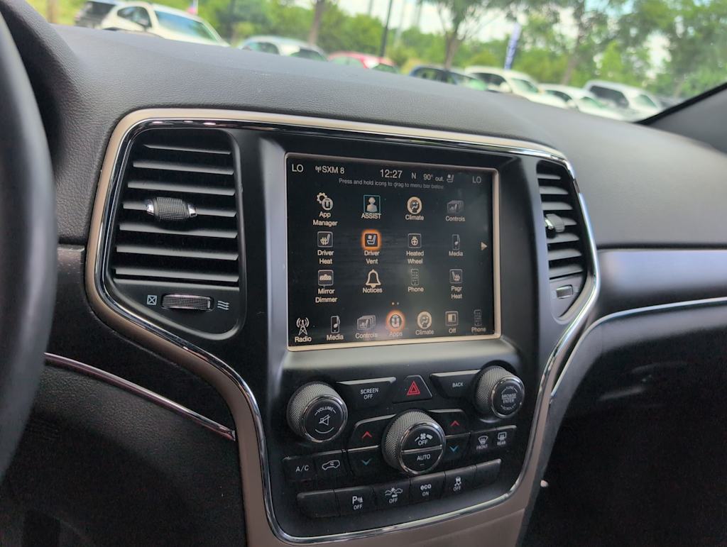 Thumbnail: 2015 Jeep Grand Cherokee - 14