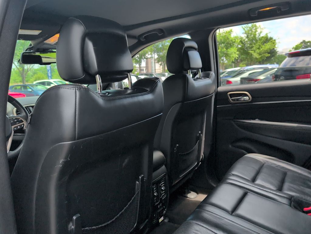 Thumbnail: 2015 Jeep Grand Cherokee - 12