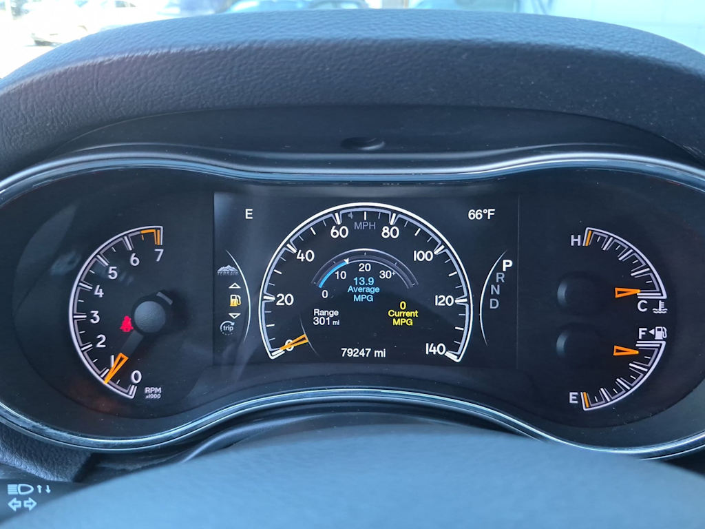 Thumbnail: 2021 Jeep Grand Cherokee - 16