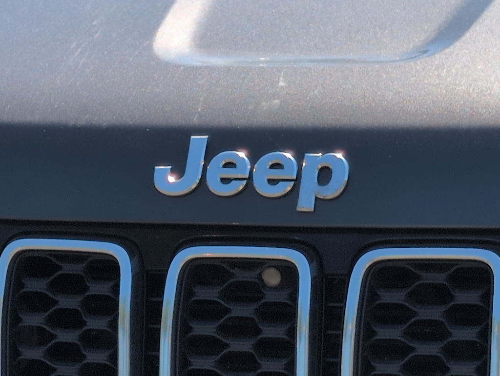 Thumbnail: 2018 Jeep Grand Cherokee - 6