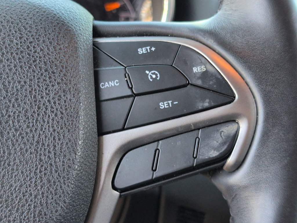 Thumbnail: 2018 Jeep Grand Cherokee - 27