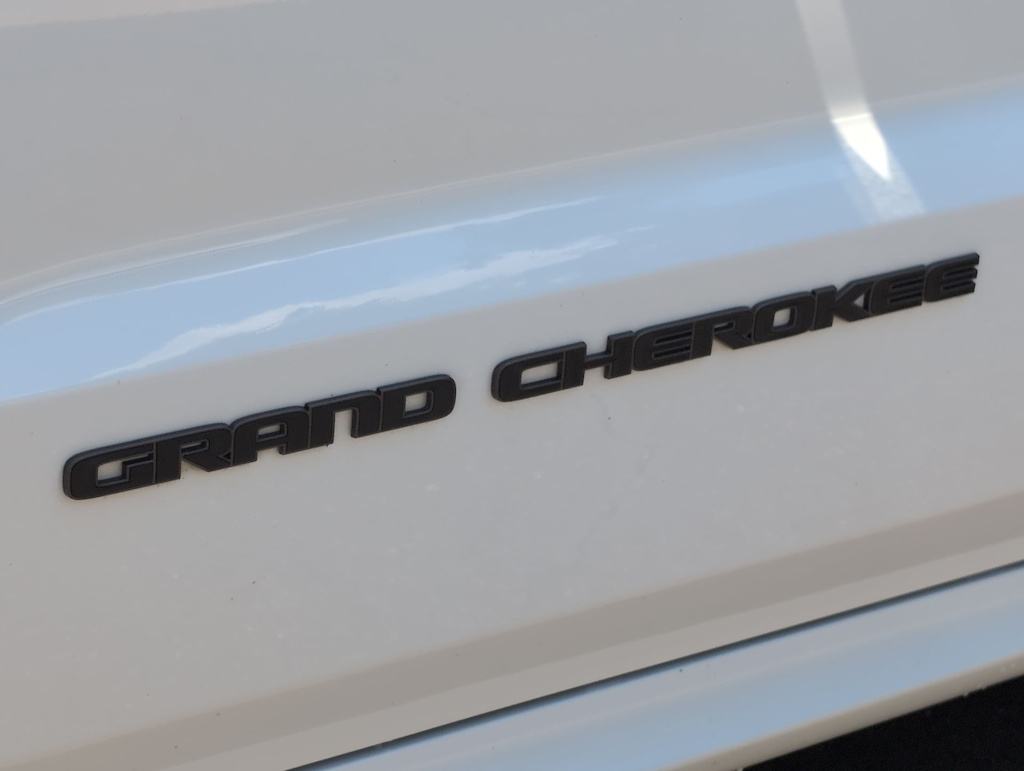 Thumbnail: 2020 Jeep Grand Cherokee - 22