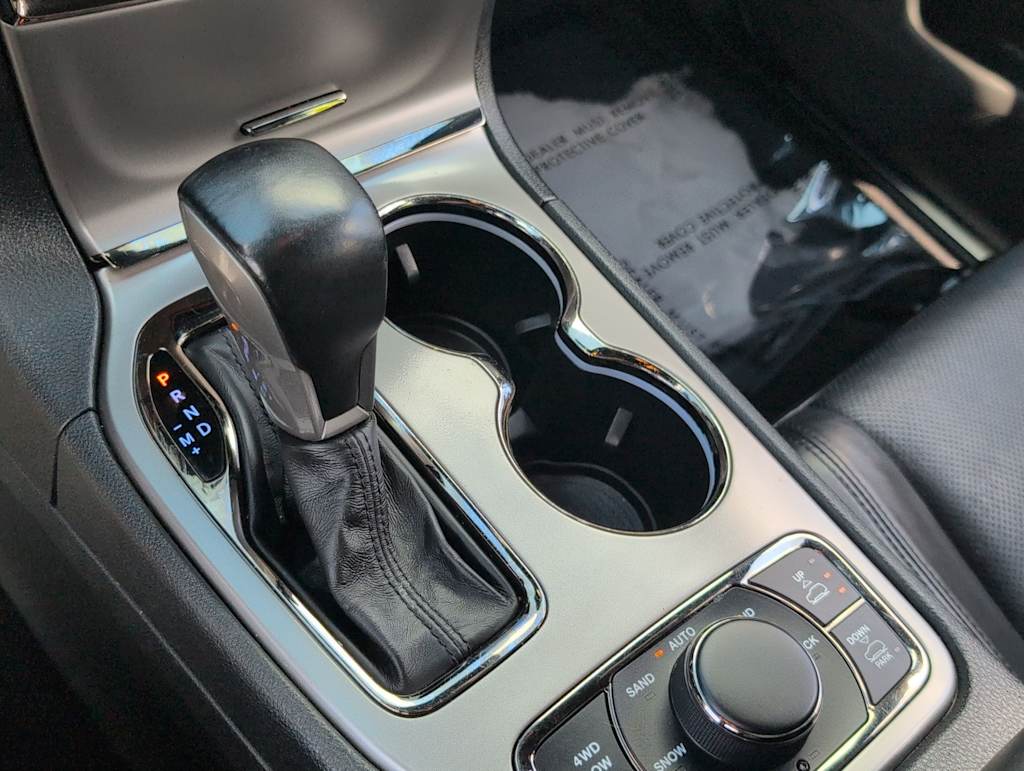 Thumbnail: 2020 Jeep Grand Cherokee - 15