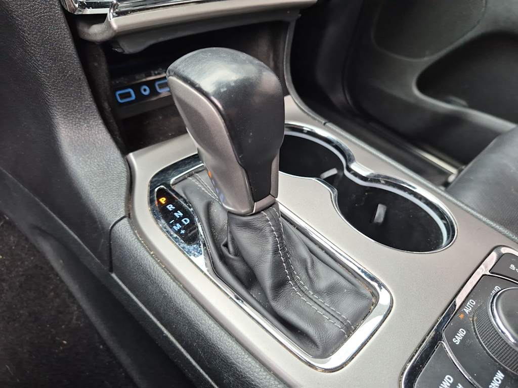 Thumbnail: 2020 Jeep Grand Cherokee - 15