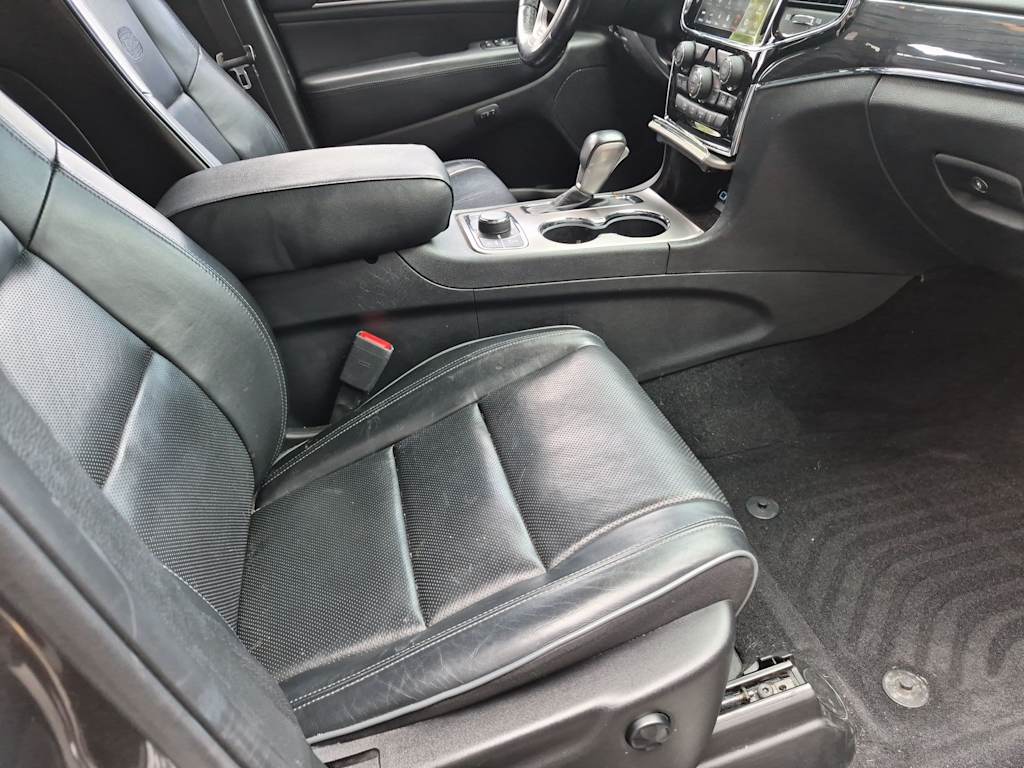 Thumbnail: 2020 Jeep Grand Cherokee - 11