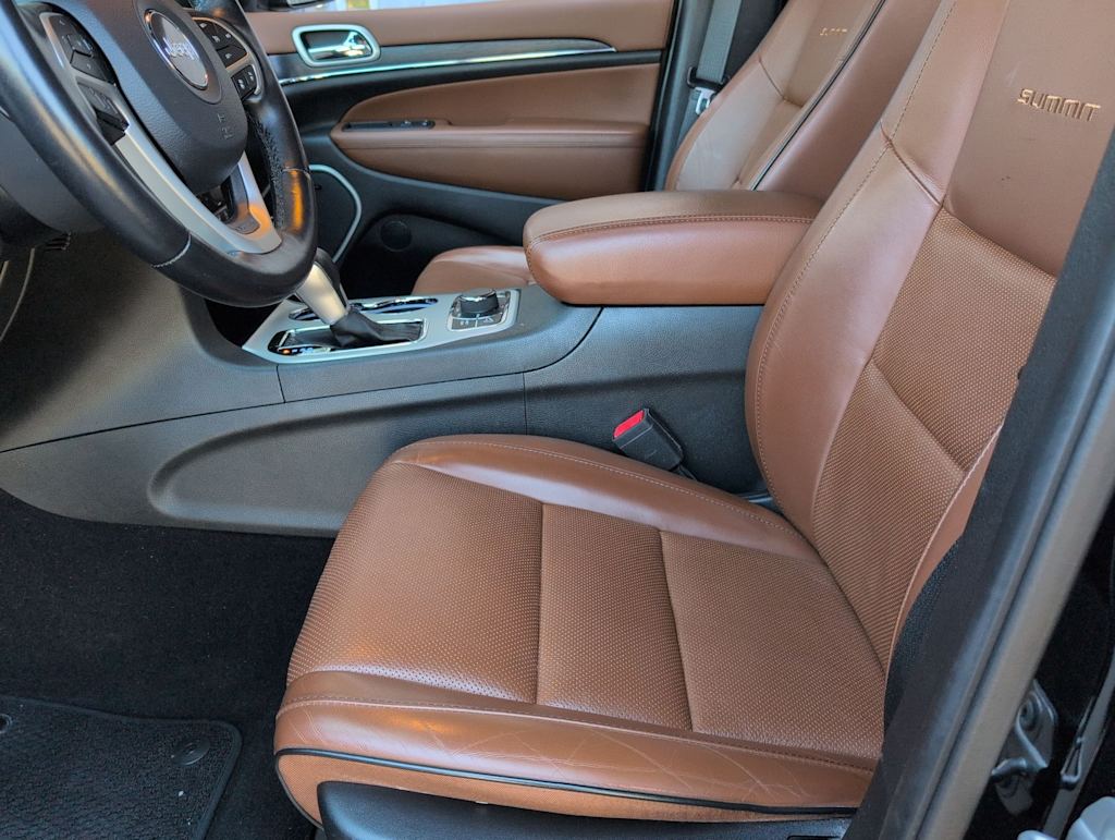 Thumbnail: 2020 Jeep Grand Cherokee - 10