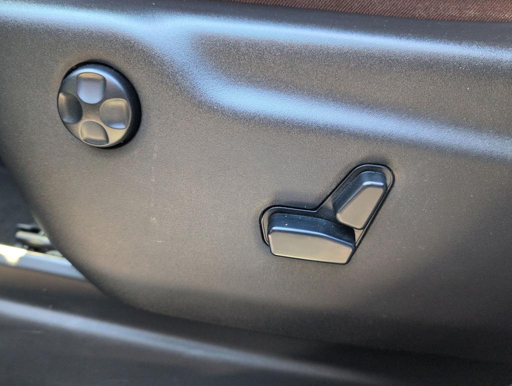 Thumbnail: 2020 Jeep Grand Cherokee - 25