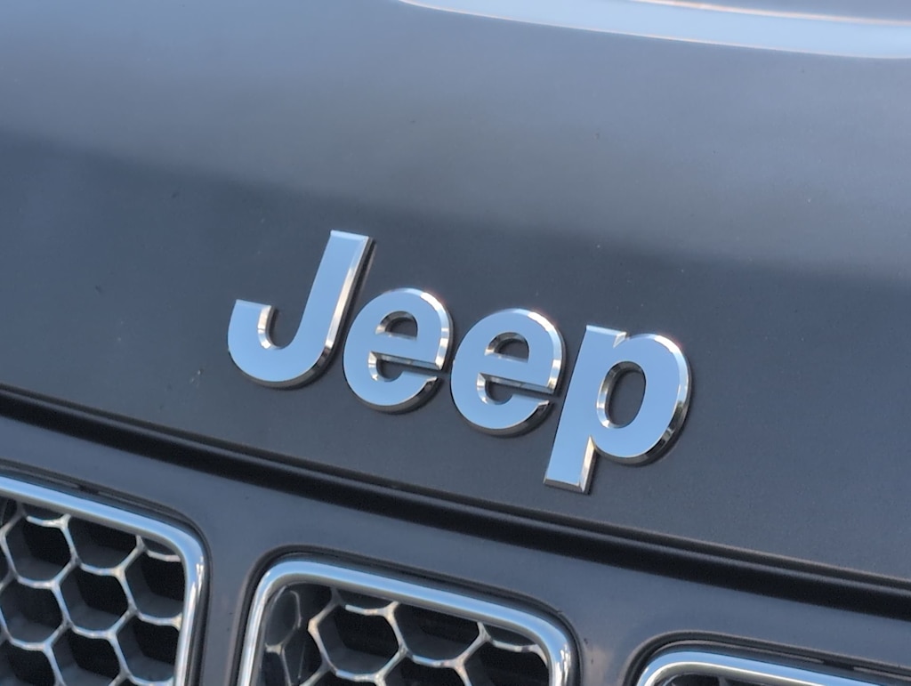 Thumbnail: 2014 Jeep Grand Cherokee - 7