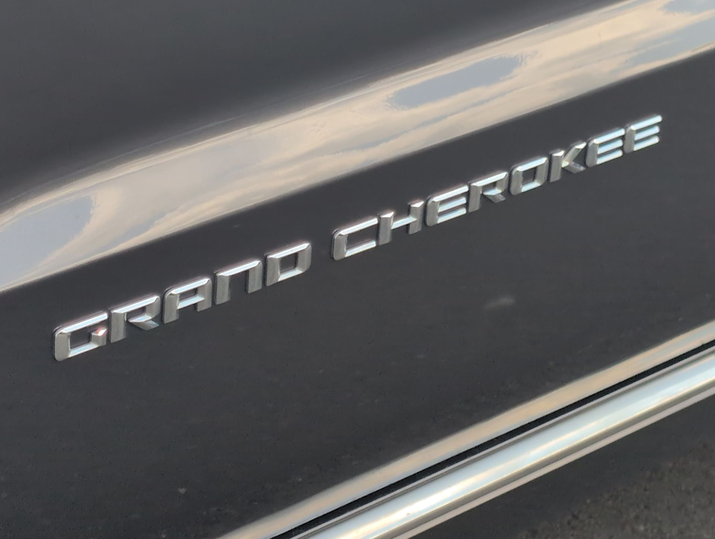 Thumbnail: 2014 Jeep Grand Cherokee - 23