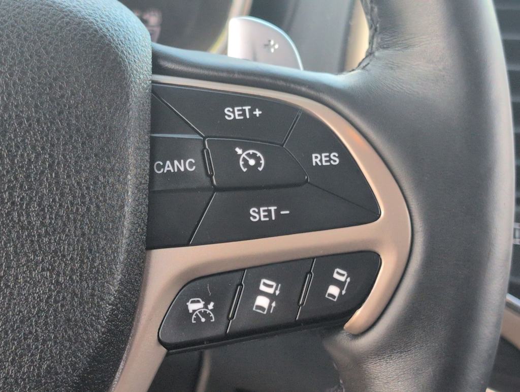 Thumbnail: 2014 Jeep Grand Cherokee - 29