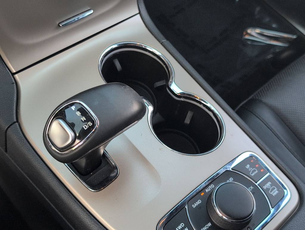 Thumbnail: 2014 Jeep Grand Cherokee - 15