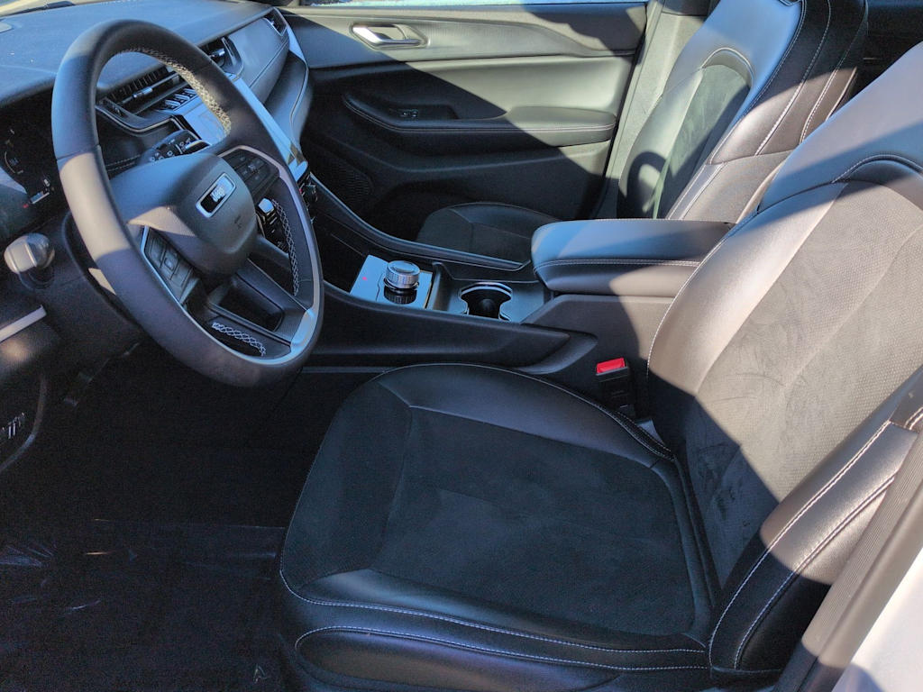 Thumbnail: 2024 Jeep Grand Cherokee - 11